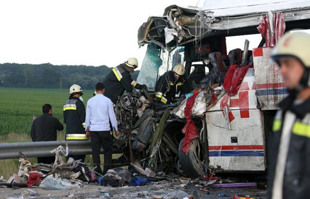 Ce făcea soția șoferului care a provocat accidentul din Ungaria, chiar în timpul tragediei!