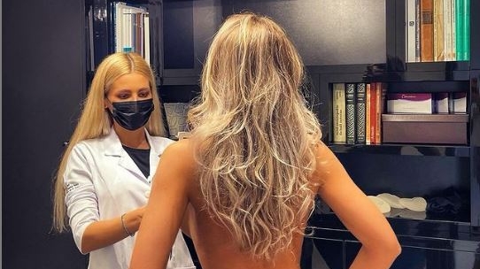 Bianca Drăgușanu, vizită fulger la estetician: își schimbă implanturile!