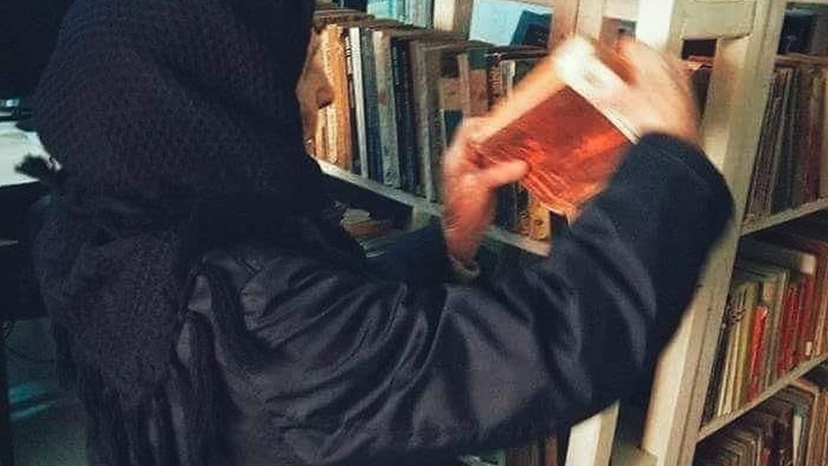 Emoționant. Povestea Mariei Cazacu, femeia care la 95 de ani citește cărți fără ochelari. Trimisă la muncă din copilărie, acum e fan romane polițiste
