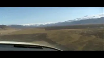 Vulcanul din Islanda filmat din avion