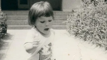 De mica a fost fana fotbal si acum prezinta stirile din sport! Cine este sexy prezentatoarea