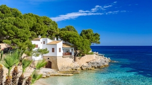 Ibiza și Mallorca, distracție cu restricții din august! Cetățenii unei țări au accesul interzis pe Insulele Baleare