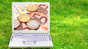 TVA-ul vine, banii falsi raman! BNR a descoperit cu 50% mai multa moneda euro falsa decat in anul precedent!