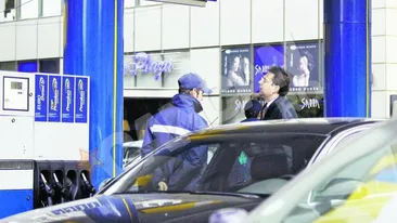 Fostul milionar actioneaza ilogic. Locic alimenteaza cu pipeta