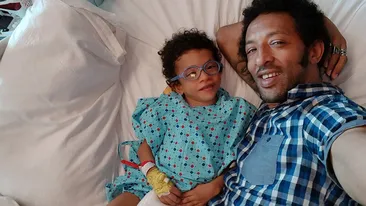 Kamara, noi informații despre starea fiului său care se luptă să trăiască. Leon a suferit 5 intervenții cu celule stem