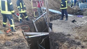 Un muncitor din Mureș și-a găsit sfârșitul într-un mod groaznic. Bărbatul a fost îngropat de viu