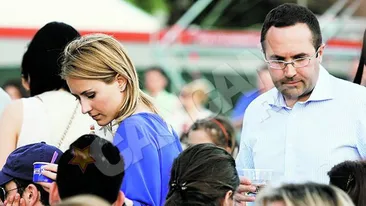 Luiza Bogdan, mama de imprumut pentru fiica lui Costan! L-a luat la pachet cu un copil