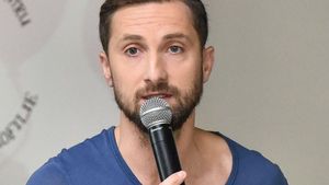 Dani Oțil, la momentul adevărului. Ce echipă de fotbal susține din România. “Tot cartierul ținea cu ei!”