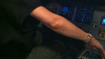 Uite-o pe Loredana Groza, pilotand un avion