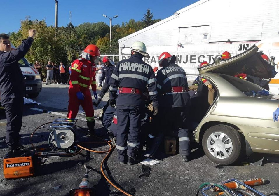 Imagini de groază de la accidentul unde și-au pierdut viața doi oameni, iar șase au fost răniți