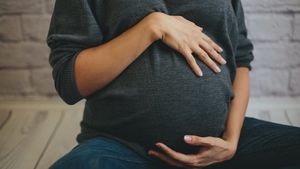 Povestea dramatică a femeii care are un copil cu amantul: ”Da, soțul meu era bolnav, iar eu m-am… Mi se pare îngrozitor!”