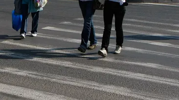 Tragedie în această dimineaţă! Un elev din Mehendinţi, ucis pe trecerea de pietoni, în faţa liceului