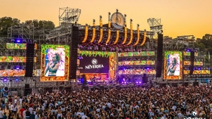 În acest an, NEVERSEA are și un imn oficial! Este compus de Alexandra Stan și Manuel Riva