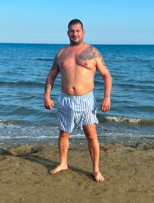 „Bodyguardul lui Dumnezeu” s-a aruncat în apele înghețate din Cipru și a prins crucea de Bobotează: „Mi s-a tăiat respirația”