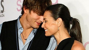 Demi Moore divorteaza de Ashton Kutcher! Anuntul a fost facut chiar de actrita