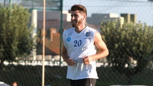 Este ea noua iubita a lui Mihai Radut!? Cu ce bruneta a fost surprins fotbalistul si ce au facut impreuna