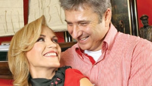 Florentin Pandele a surprins-o pe Gabi Firea de 8 Martie! I-a daruit un ghiozdan cu martisoare!