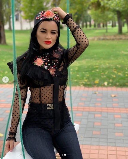 Carmen de la Sălciua, fotografiată în tandrețuri cu artistul Culiță Sterp. Nu mai pot nega că nu s-au împăcat