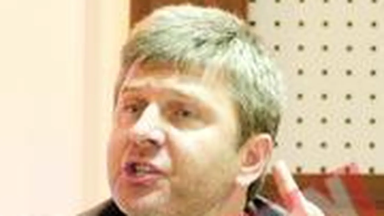 Elena Udrea intra in fotbal cu Netoiu, Cocos si Pandele