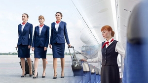 Schimbare inedită la bordul avioanelor! Cum vor arăta însoțitorii de zbor, după pandemia de COVID-19