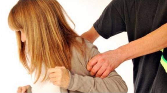 Reacția iubitei românului acuzat de pedofilie în Irlanda: ”O bestie!”