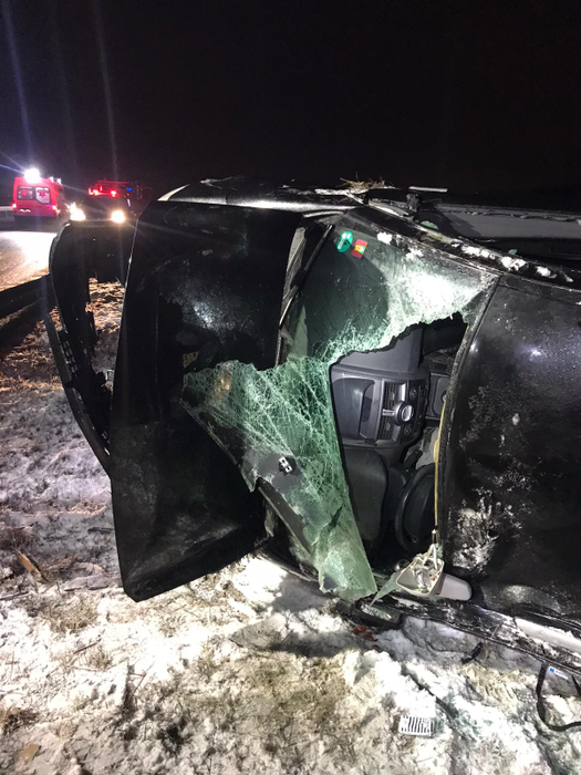 Șoferul unui TIR a provocat un grav accident în Cluj-Napoca! În urma impactului, mașina condusă de o femeie s-a răsturnat