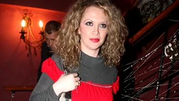 Oana Lis: De 1 aprilie mi-am pacalit prietenele ca sunt insarcinata, una dintre ele a plans de fericire