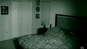 Soția sa se trezea mereu la 1:45, iar bărbatul a montat o cameră de luat vederi. După ce a văzut filmarea a sunat imediat la poliție