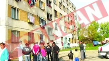 Rromii isi boteaza puradeii Becali