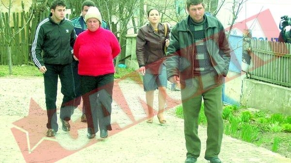 Ucisa de fiu si nora pentru ca facuse pe ea