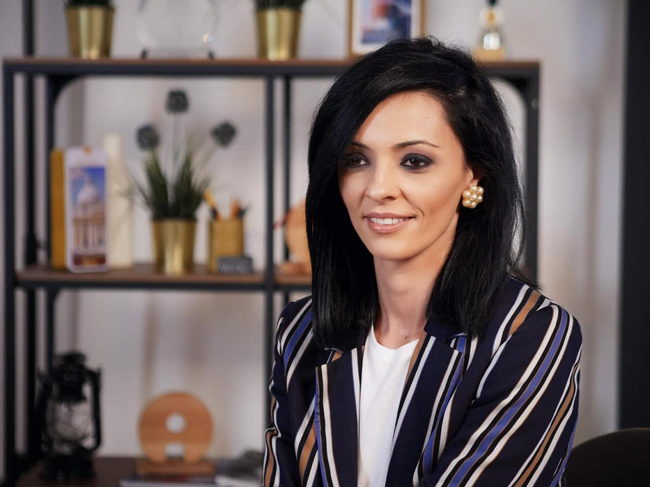 Fostul ”iepuraș” Playboy a reapărut în peisajul nocturn