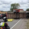 Accident grav pe DN 15! Doi morți și patru răniți după impactul violent între un autoturism și un TIR