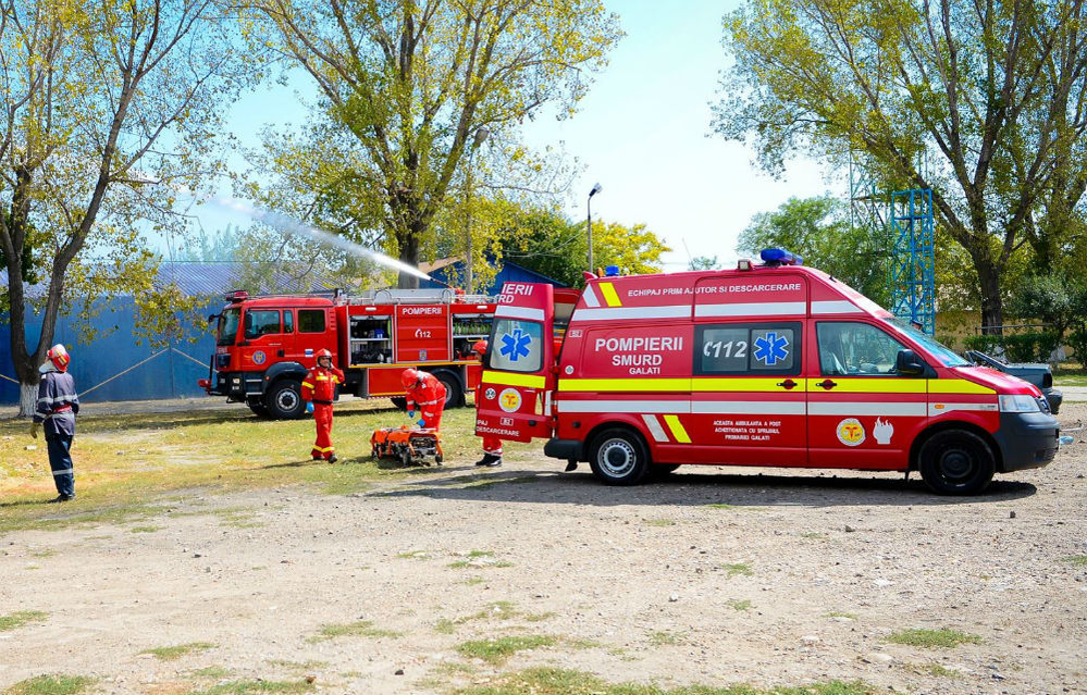 Pericol de EXPLOZIE lângă Galaţi! Toţi localnicii au fost evacuaţi, iar pompierii intervin de urgenţă