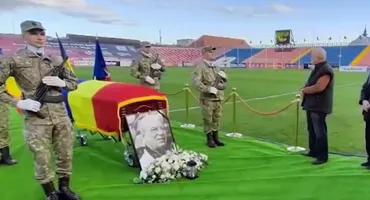 Ultimul omagiu adus antrenorului Emeric Ienei. Zeci de oameni și-au luat Adio! de la el pe stadionul Iuliu Bodola