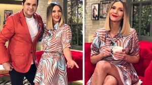 Detaliul halucinant observat de telespectatori în momentul în care Adela Popescu s-a așezat pe canapeaua de la Vorbește Lumea, în direct la Pro TV