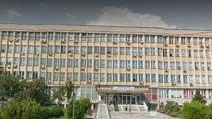 Caz șocant la Iași. Ce a pățit o ieșeancă după ce a băut patru litri de țuică. Medicilor nu le-a venit să creadă