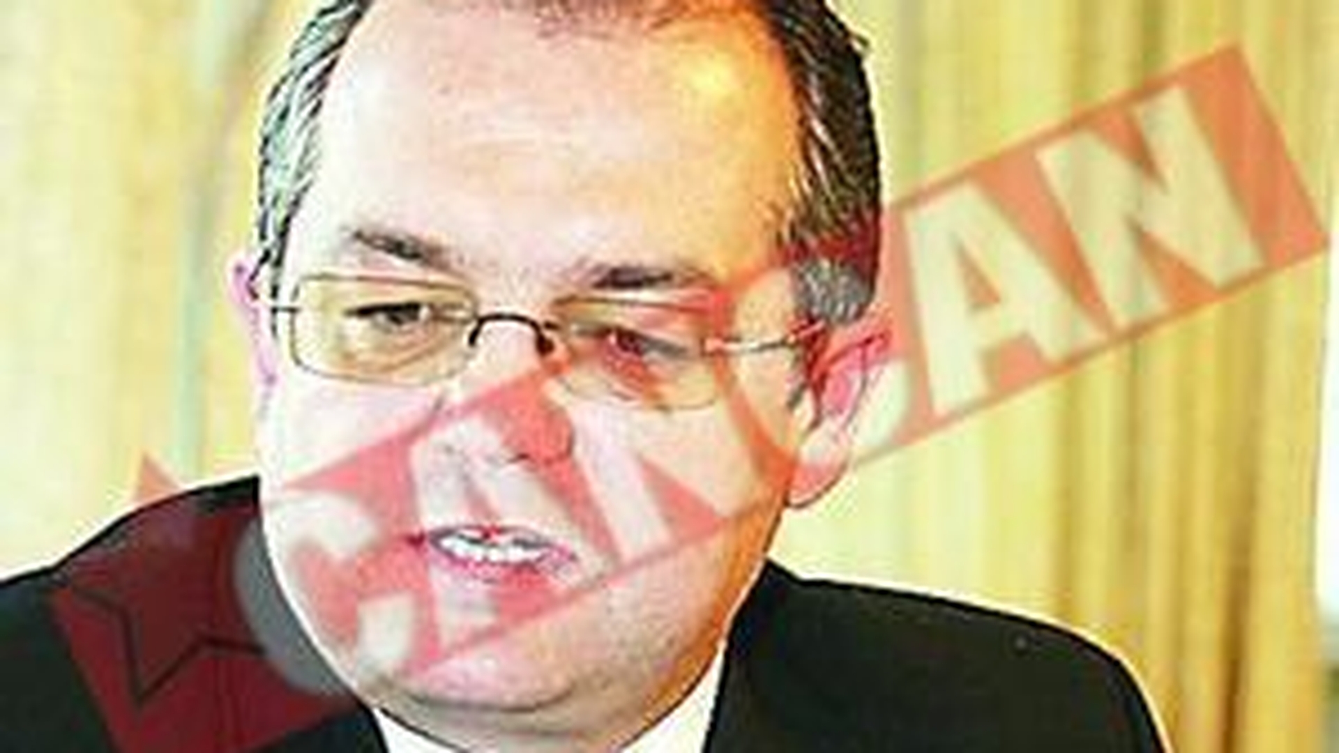 Boc se ia de matusa Tamara Si de parlamentarii Smecheri