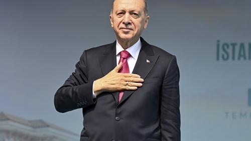 I s-a făcut rău în direct! Tayyip Erdogan și-a anulat campania electorală