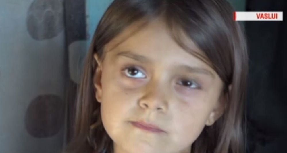 O elevă din Vaslui merge flămândă la școală: „Mă simt rău…Un piure cu carne mi-ar plăcea, cam atât!”