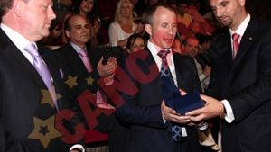 Alina Dumitru a fost premiata de presedintele Federatiei Europene de Judo