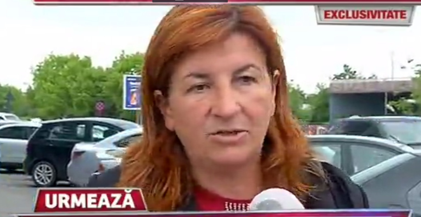 Daniela s-a dus acasă la Denisa