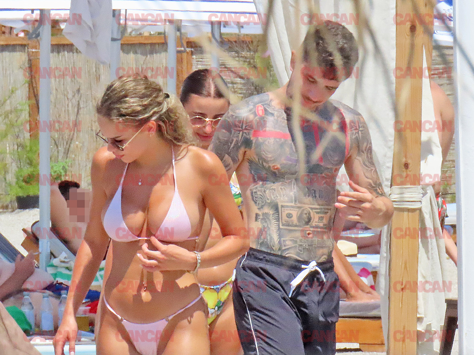 MGK și fiului celebrului manelist, Vali Vijelie, au petrecut clipe splendide la mare