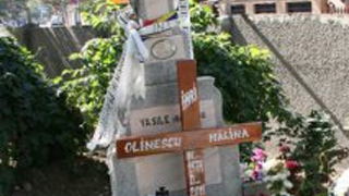 Malina Olinescu va avea cruce cu un inger cu capul plecat: "E din marmura alba si urmeaza sa fie montata"