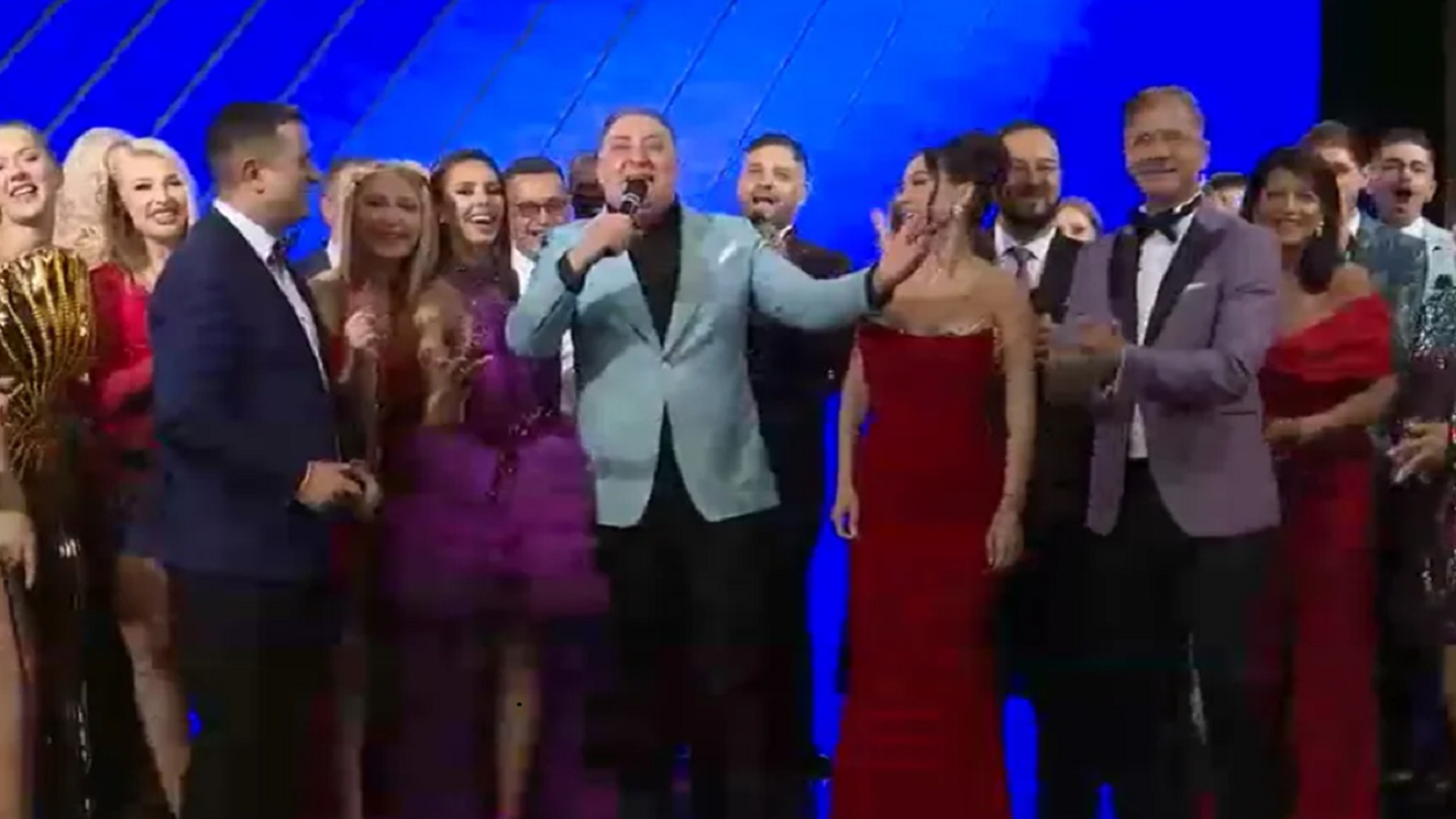 Revelionul-surpriză de la România TV! Spectacolul e garantat: vedete, măști și momente memorabile