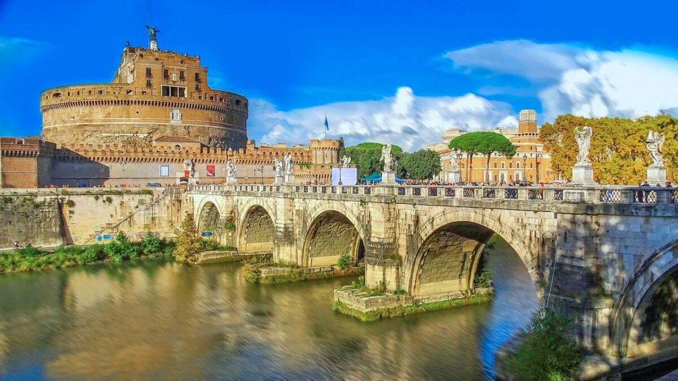 Țeapă de zile mari! Cum au fost păcăliți mai mulți turiști în Roma. Escrocii s-au ales cu 600.000 de euro