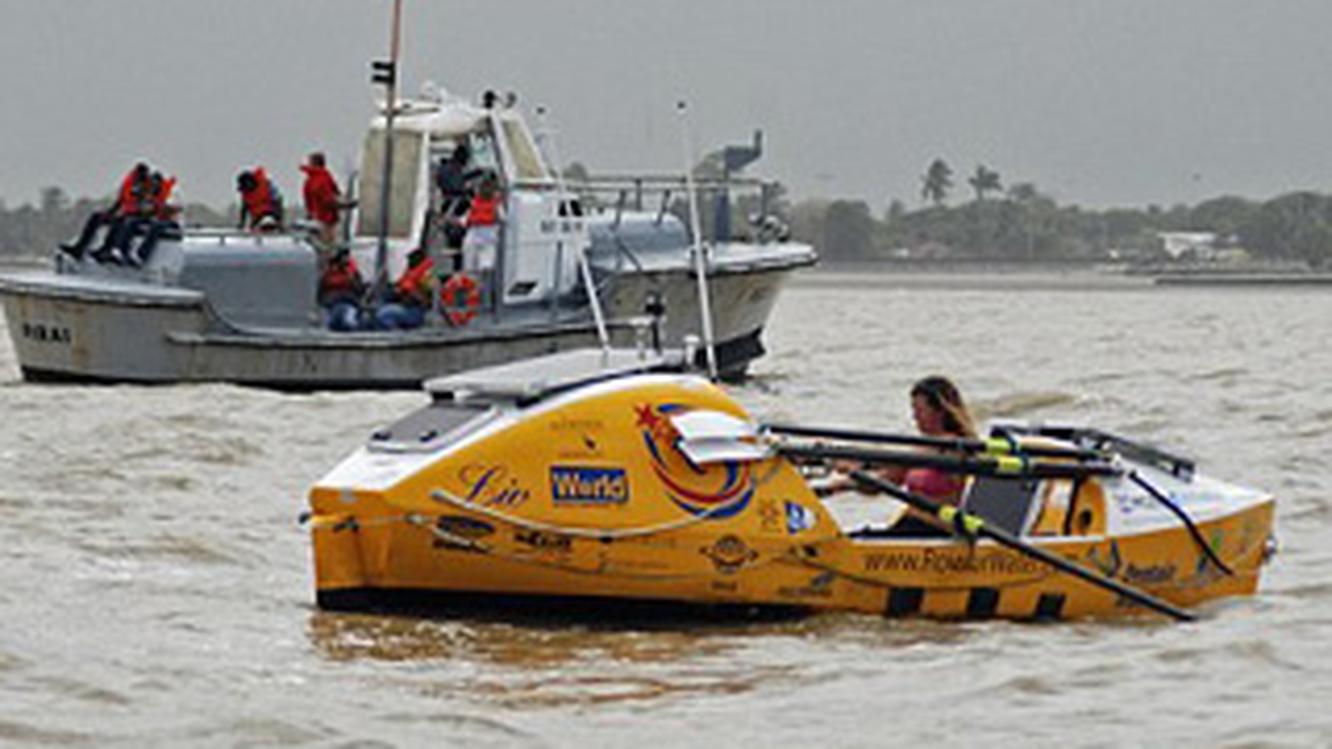 A traversat Atlanticul vaslind