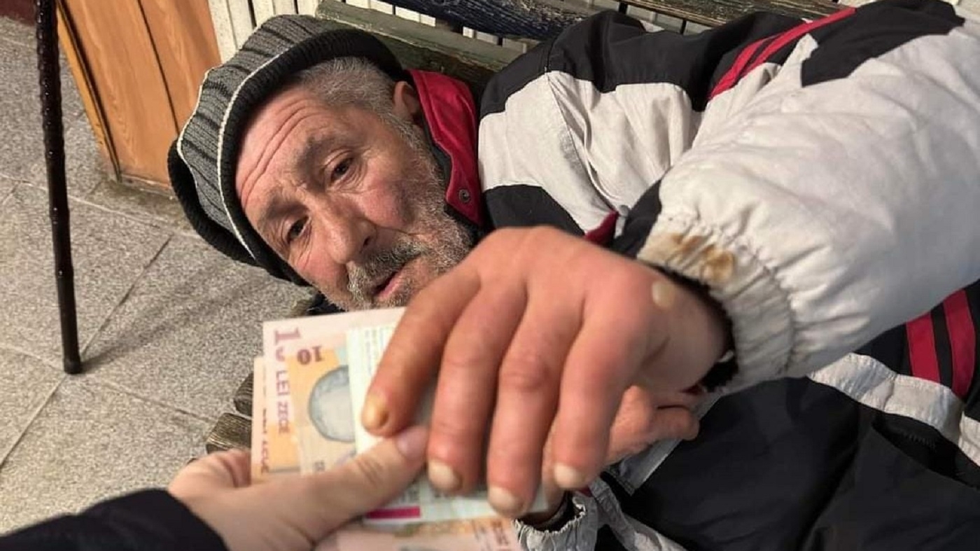 Povestea lui Nea Mihai, ajuns singur în ceasul morții, îți sfâșie inima: ,,Ce le-am făcut de mă zoresc, nu știu. Și cât iubesc viața asta!”