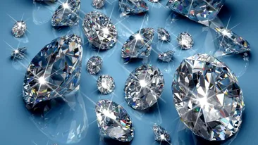 O bătrână din Marea Britanie a devenit milionară după ce a găsit un diamant, din senin, prin casă