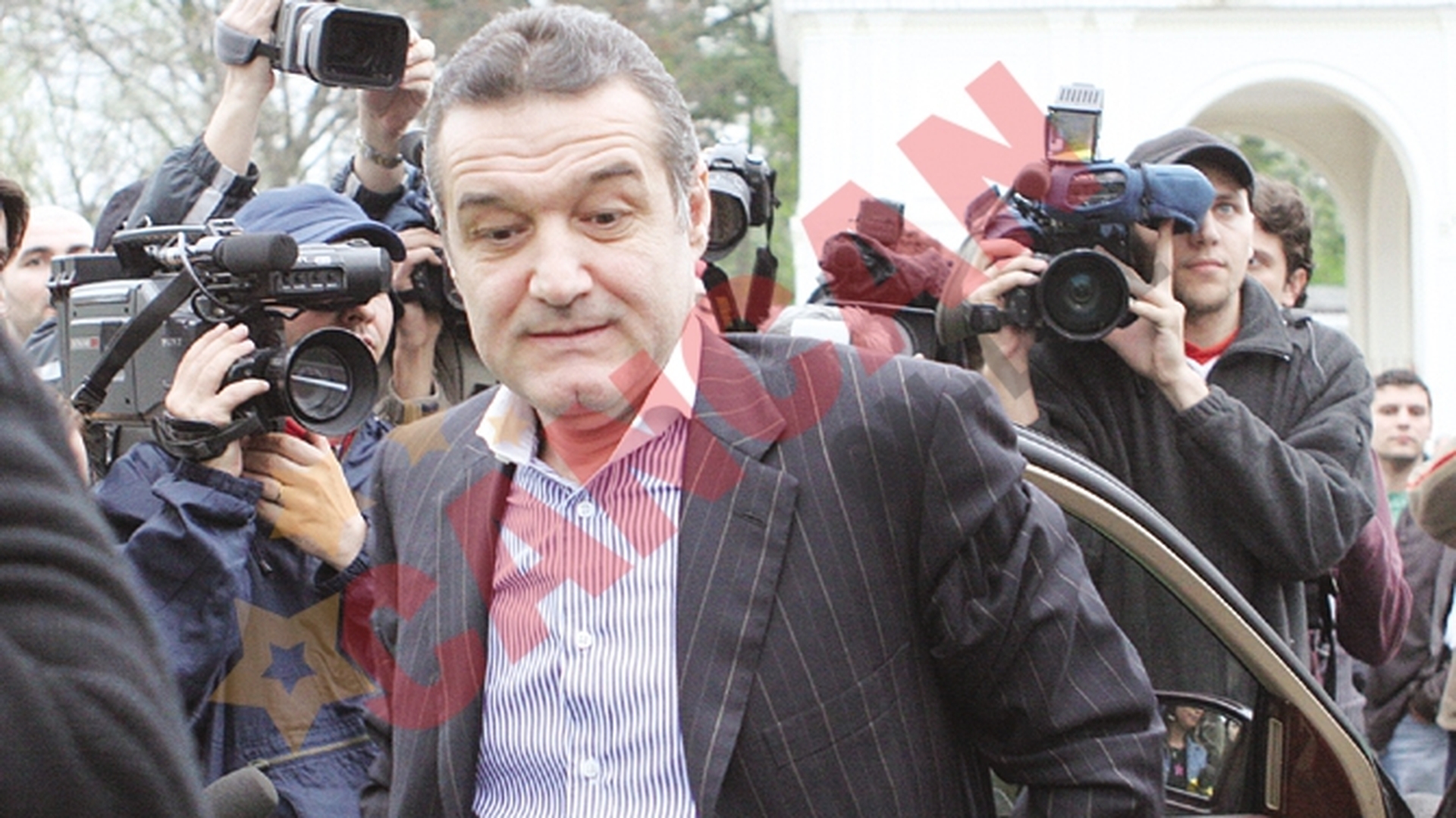 Gigi Becali si-a luat teapa de 77.000 de euro de la o batrana de 70 de ani!