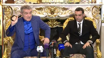 Gigi Becali, show la prezentarea noului antrenor al FCSB: ”Care ați luat, mă, haina? Dă, bă, haina!” VIDEO